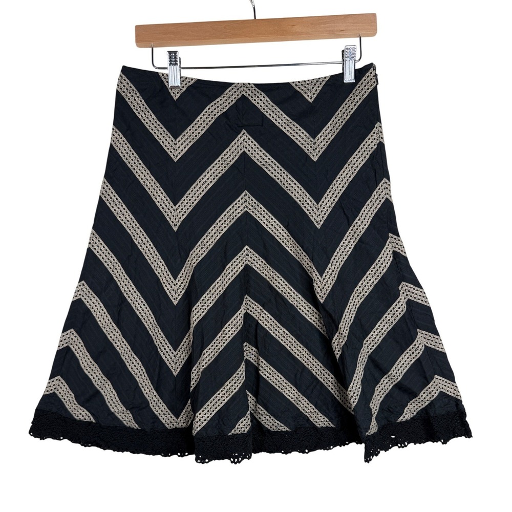 Ann Taylor Women's Chevron Print A-Line Lace Trim Hem Skirt size 4 Black/Tan